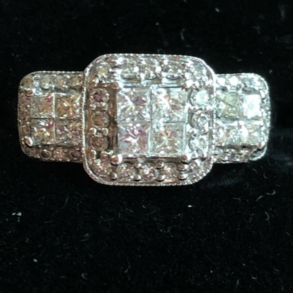 1cttw Diamond and 14k White Gold Past-Present-Future Ring Sz 7-8